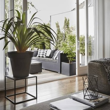 Capi Γλάστρα Urban Smooth Τετράγωνη Μαύρη 40 x 40 x 40 εκ. KBL903
